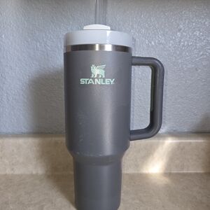 Stanley 40 oz Gray/Teal Tumbler with Handle
